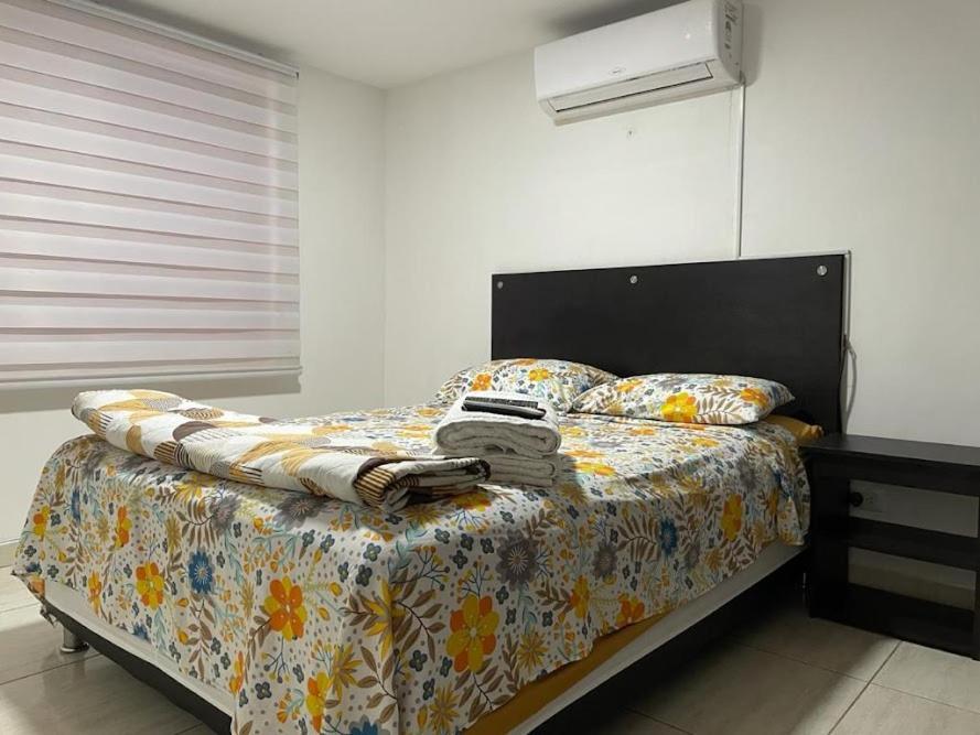 Home To Go Hostal Apartamentos Cali Eksteriør billede